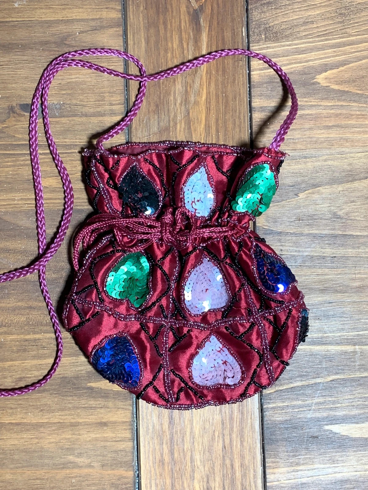 Bolso estilo bombonera | Garnet drawstring bucket bag 2