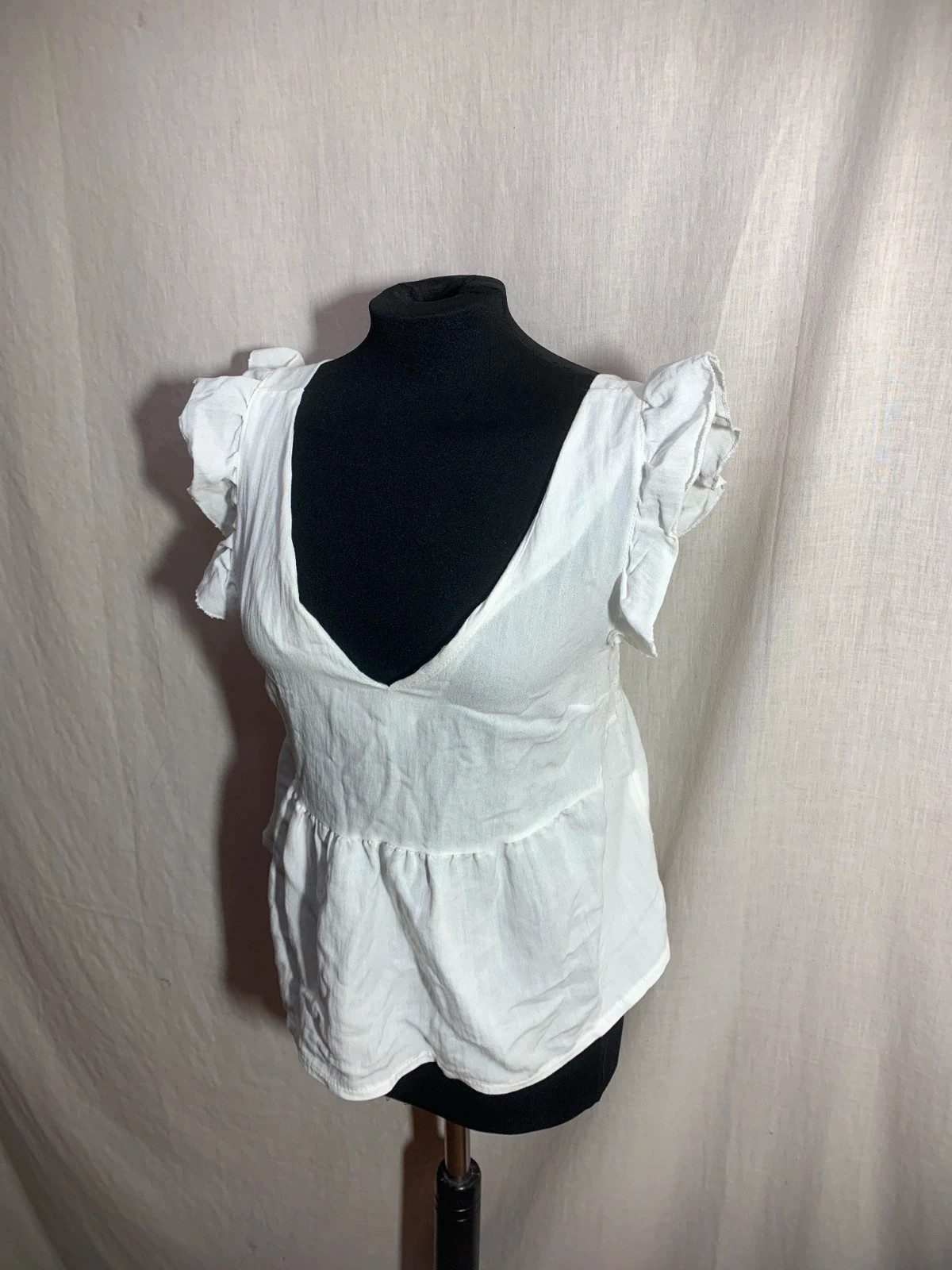 Blusa Blanca con Volantes y Cuello en V – Sophie ATELIER – taille XL / 42 / 14 4