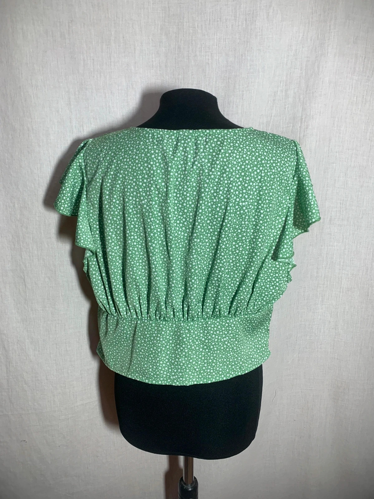 Blusa Crop Top Verde con Detalle Fruncido | Green Crop Top Blouse with Ruched Detail – Shein Curve – taille XXL / 44 / 16 2