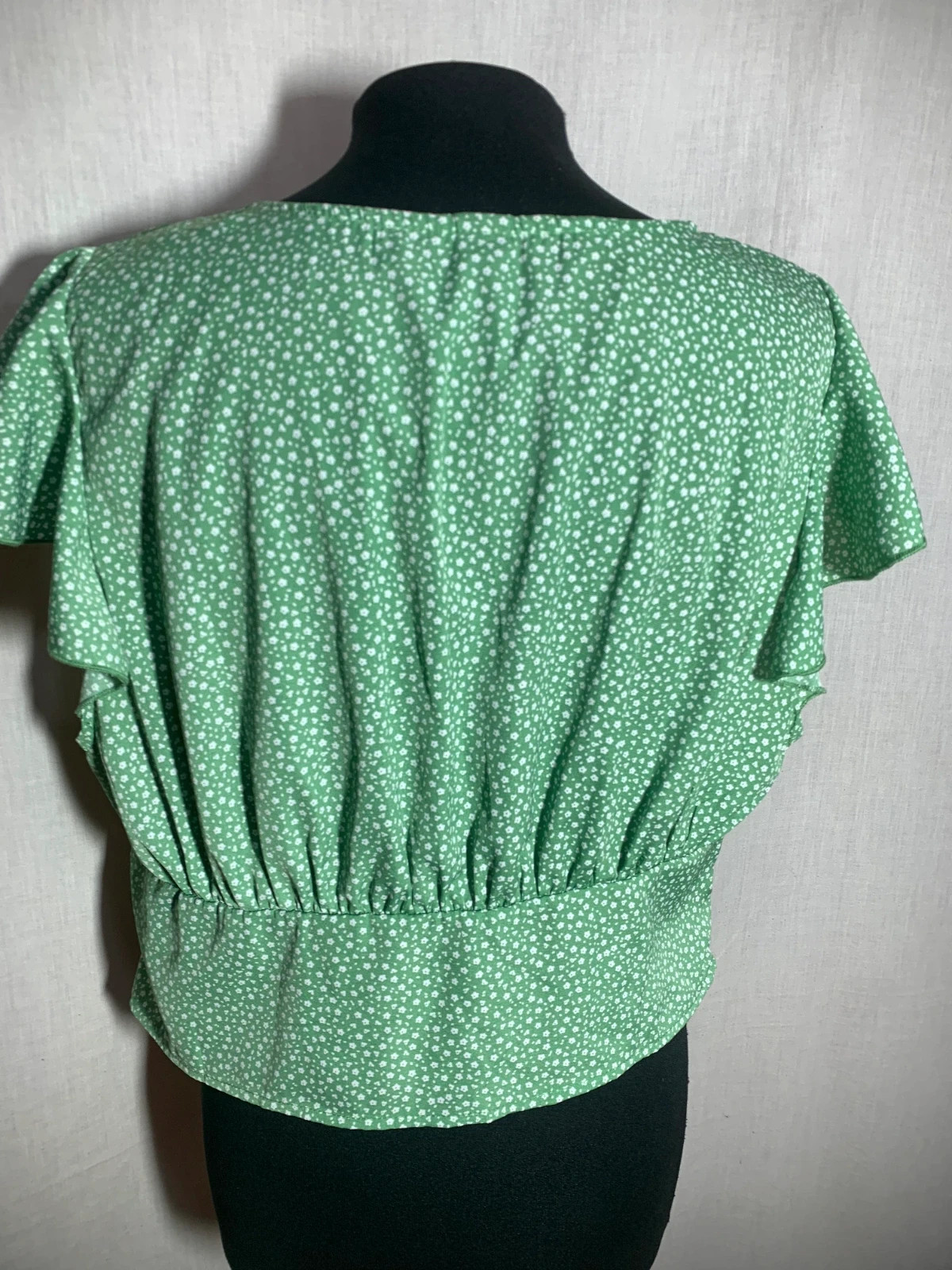 Blusa Crop Top Verde con Detalle Fruncido | Green Crop Top Blouse with Ruched Detail – Shein Curve – taille XXL / 44 / 16 4