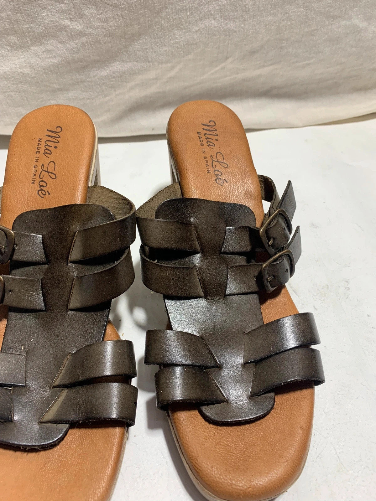 Sandalias de Tiras de Cuero Trenzado con Tacón | Braided Leather Strap Heeled Sandals – Mia Loé – taille 40 3