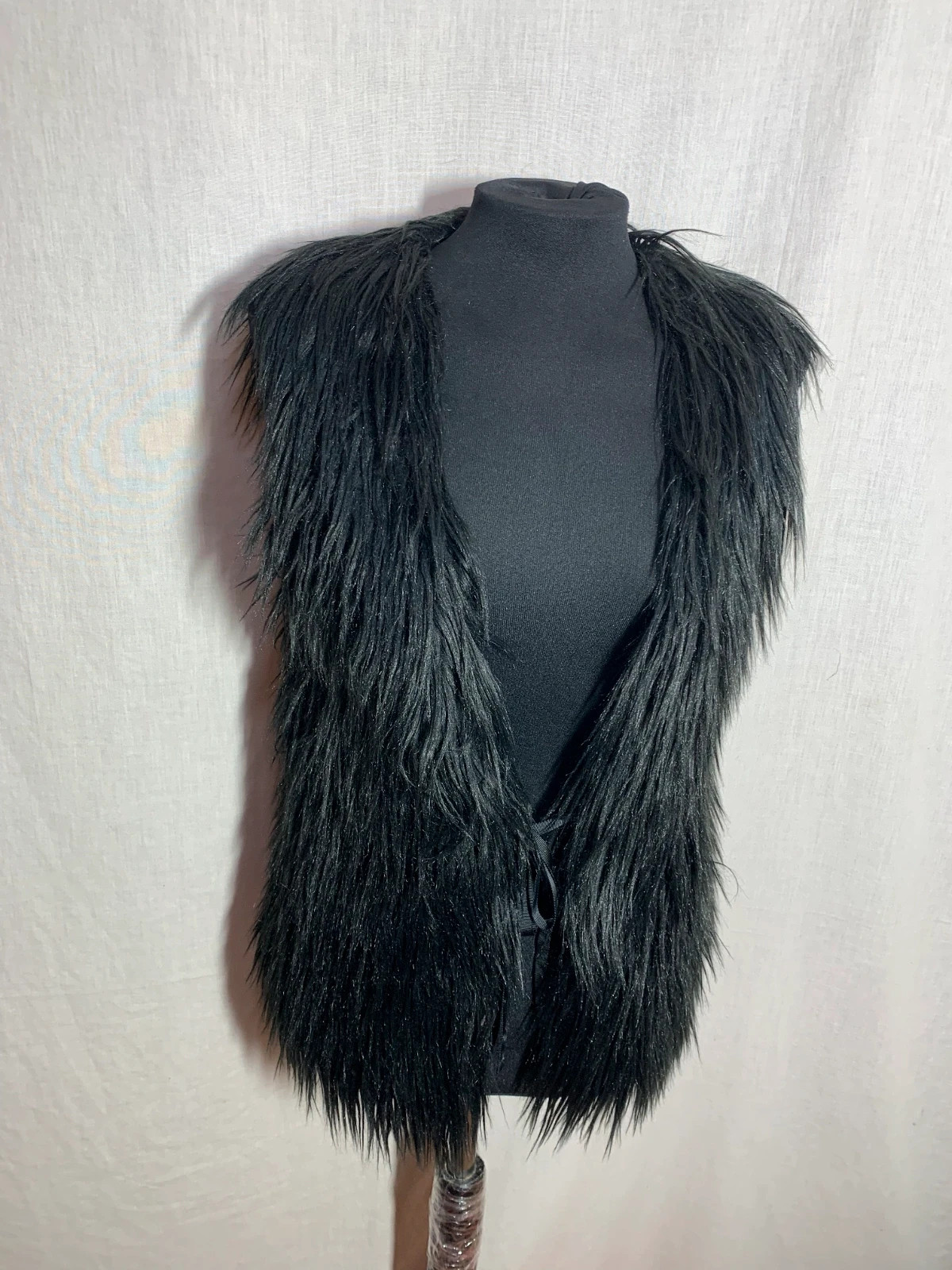 Chaleco de Pelo Sintético Negro | Black Faux Fur Vest | Naf Naf – Naf Naf – taille XS / 34 / 6 5
