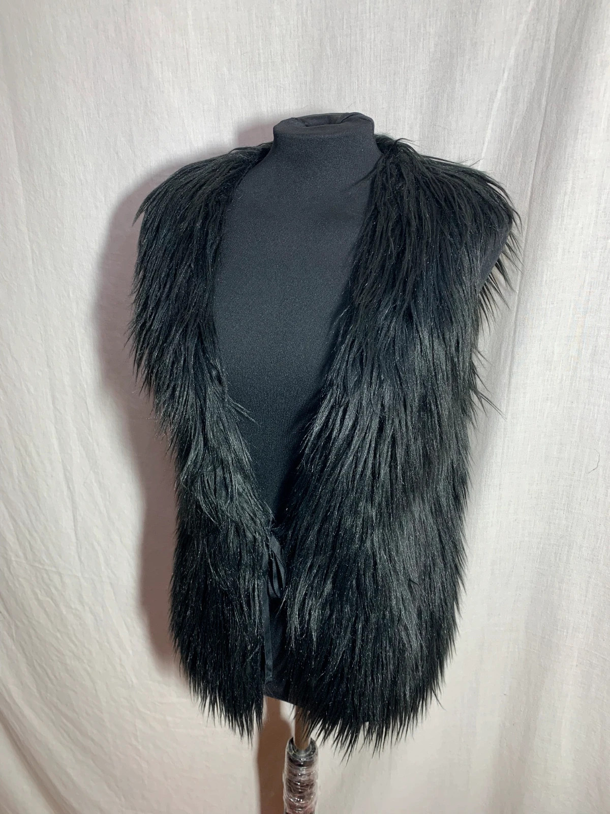 Chaleco de Pelo Sintético Negro | Black Faux Fur Vest | Naf Naf – Naf Naf – taille XS / 34 / 6 4