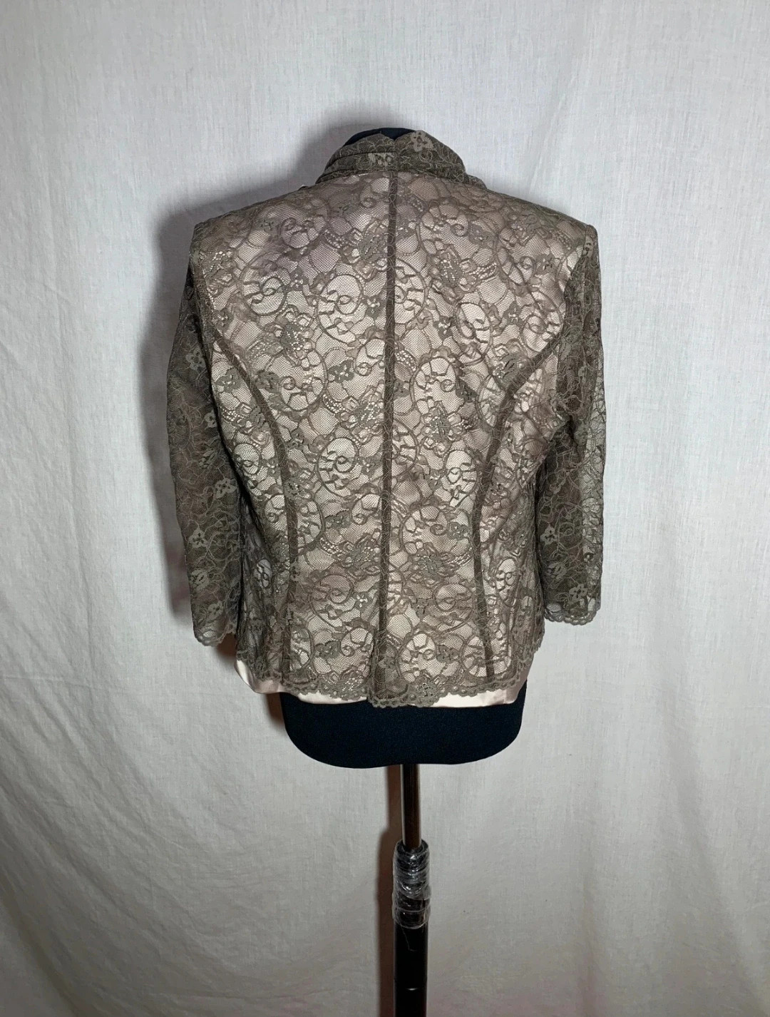 Blazer con Estampado Floral Bordado | Embroidered Floral Print Blazer – el Armario de Lulú – taille L / 40 / 12 2