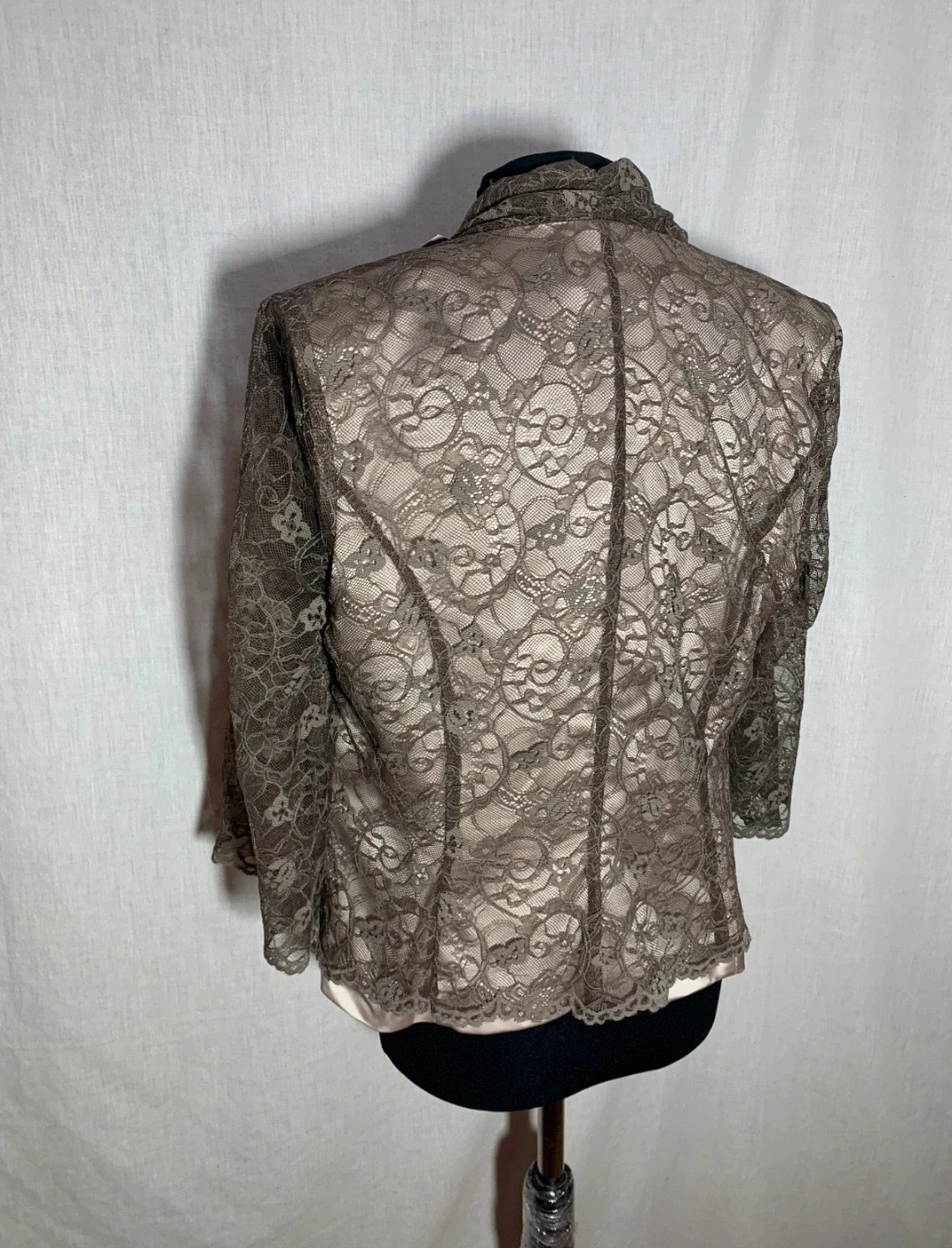 Blazer con Estampado Floral Bordado | Embroidered Floral Print Blazer – el Armario de Lulú – taille L / 40 / 12 3