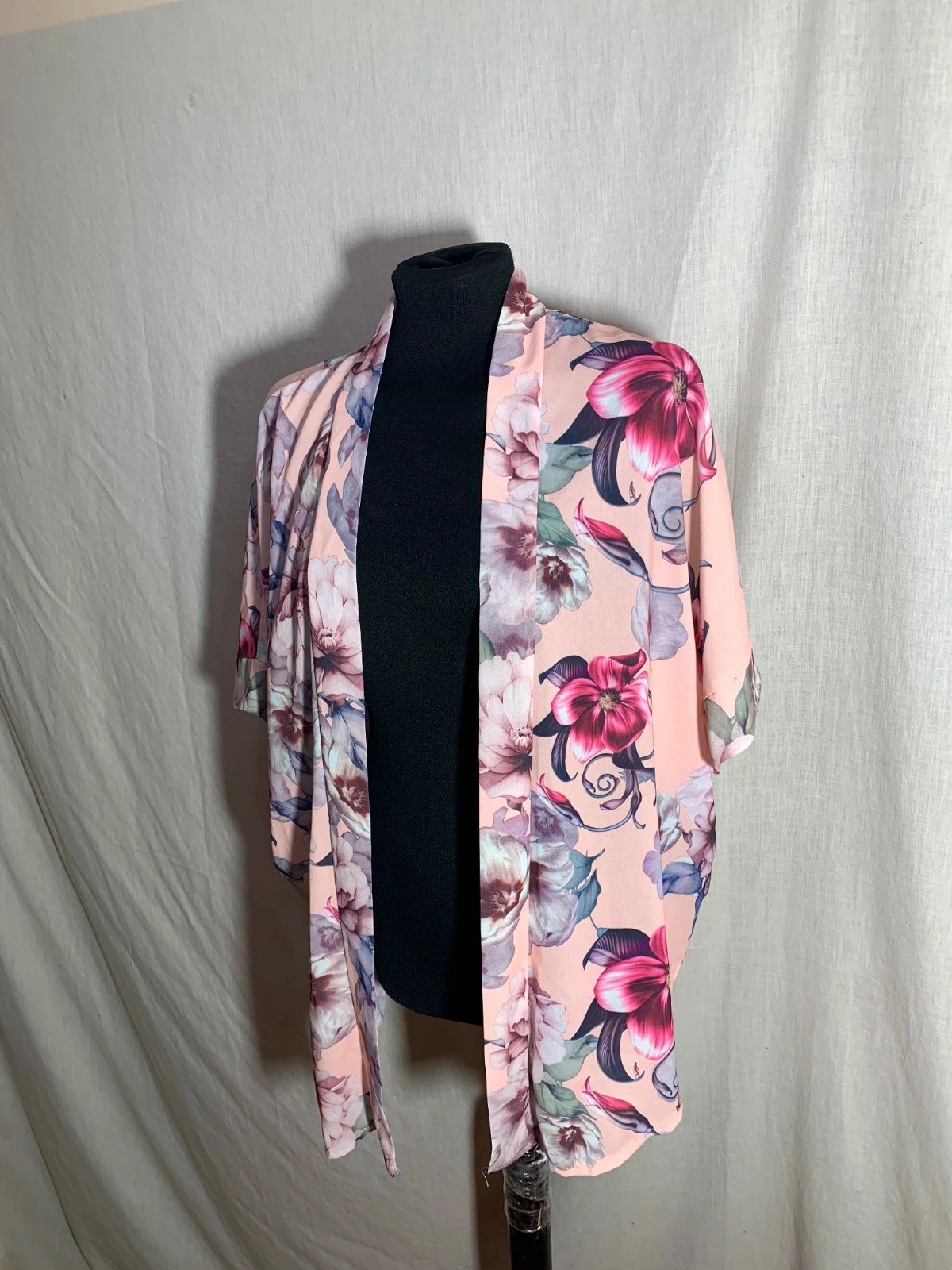 Chaqueta Estilo Kimono con Estampado Floral | Kimono-Style Jacket with Floral Print – taille XXL / 44 / 16 2