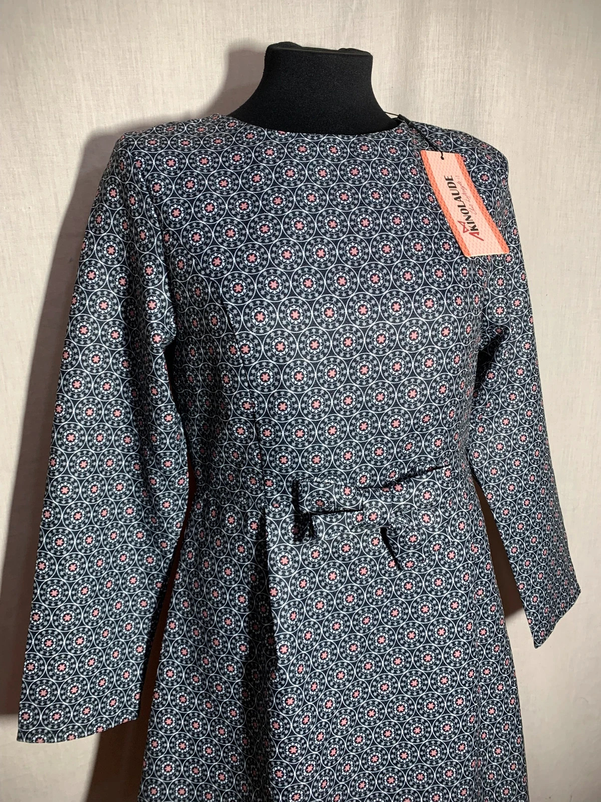 Vestido con Estampado Geométrico Floral | Dress with Geometric Floral Print – AKINO LAUDE – taille M / 38 / 10 4