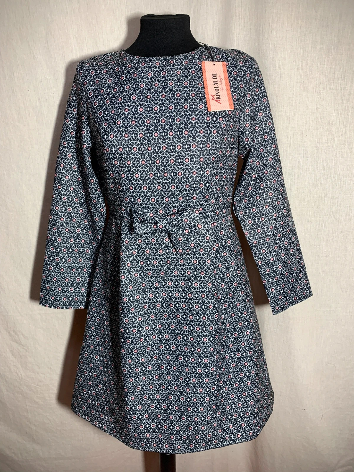 Vestido con Estampado Geométrico Floral | Dress with Geometric Floral Print – AKINO LAUDE – taille M / 38 / 10 3