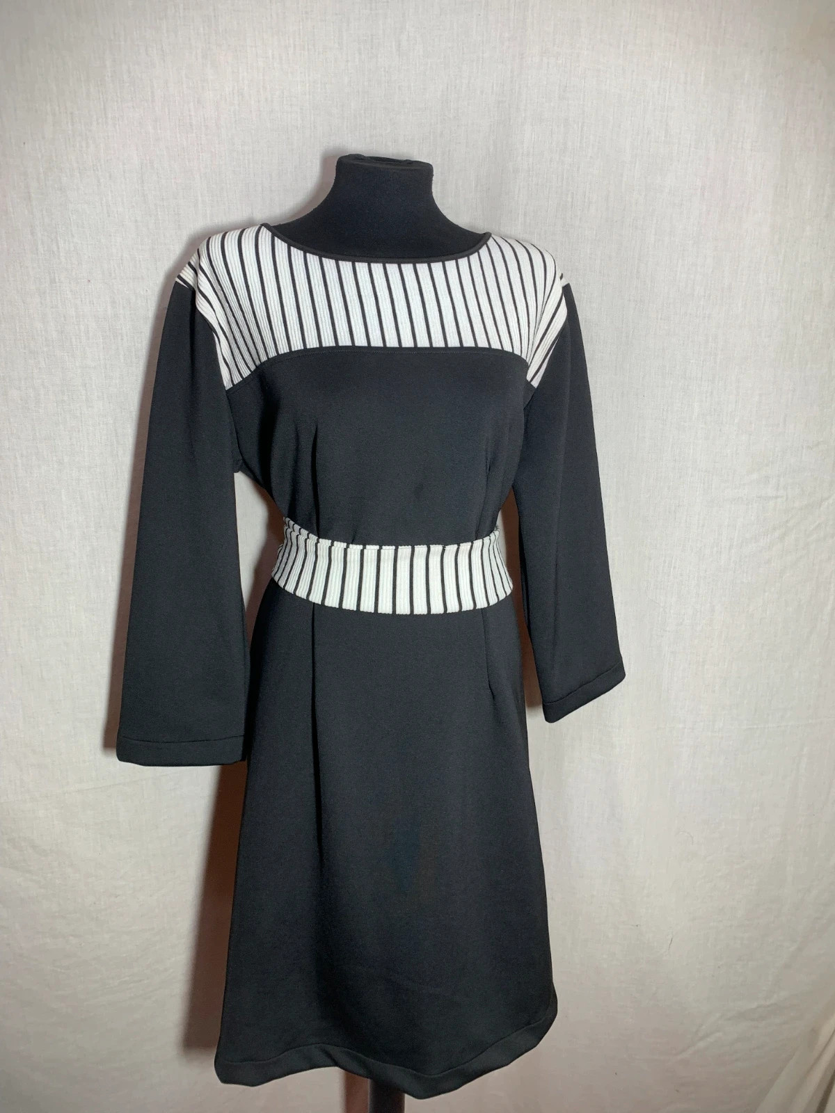 Vestido Negro y Blanco de Fiesta con Cinturón | Black and White Party Dress with Belt | Almatrichi – Almatrichi – taille 4XL / 48 / 20 4