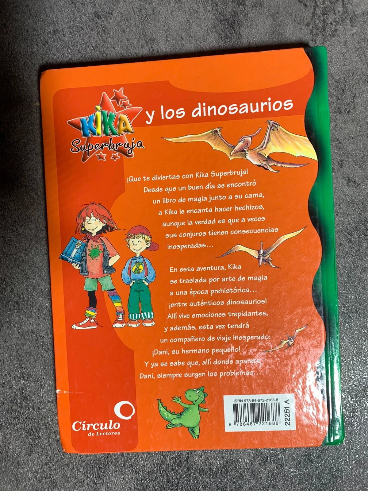 Kika Superbruja y los Dinosaurios | Knister 4