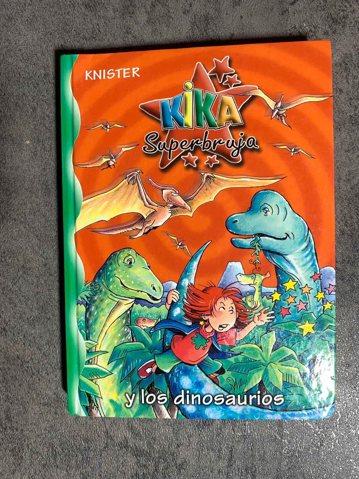 Kika Superbruja y los Dinosaurios | Knister 3