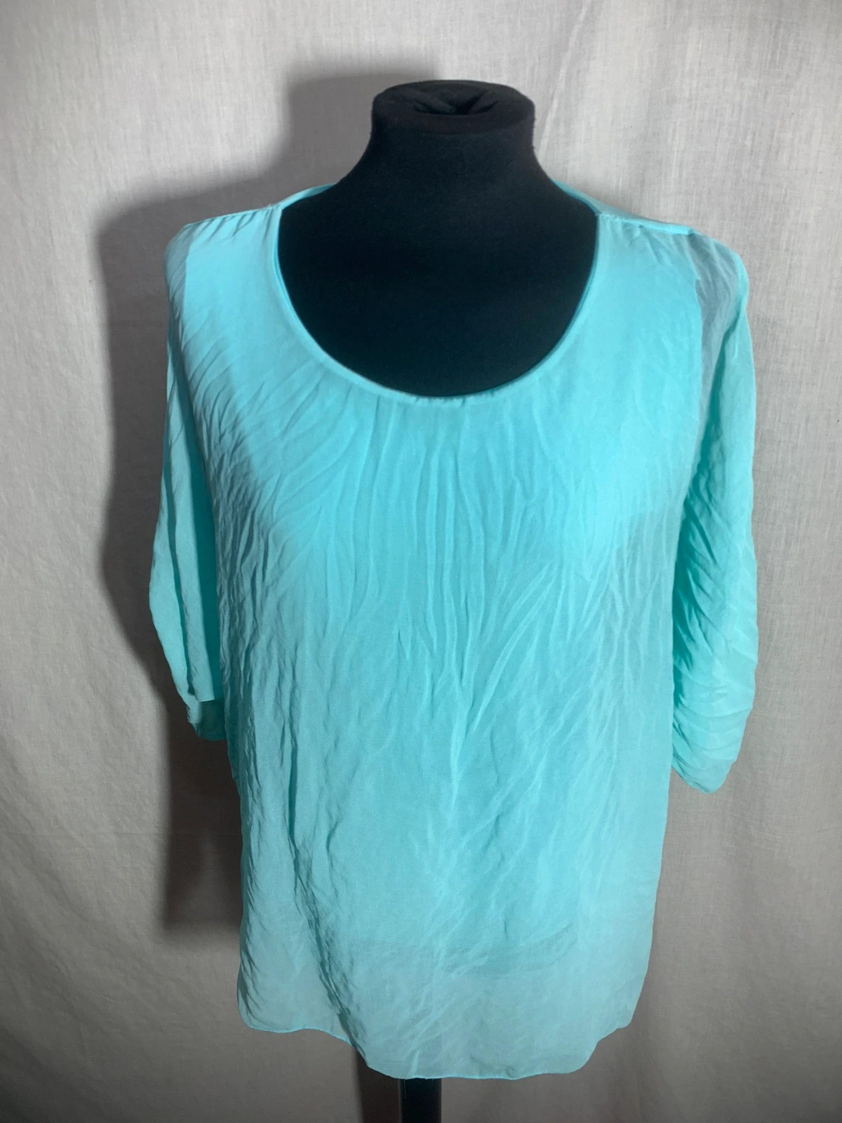 Blusa Azul Claro de Manga 3/4 | Light Blue 3/4 Sleeve Blouse – taille XXL / 44 / 16 5
