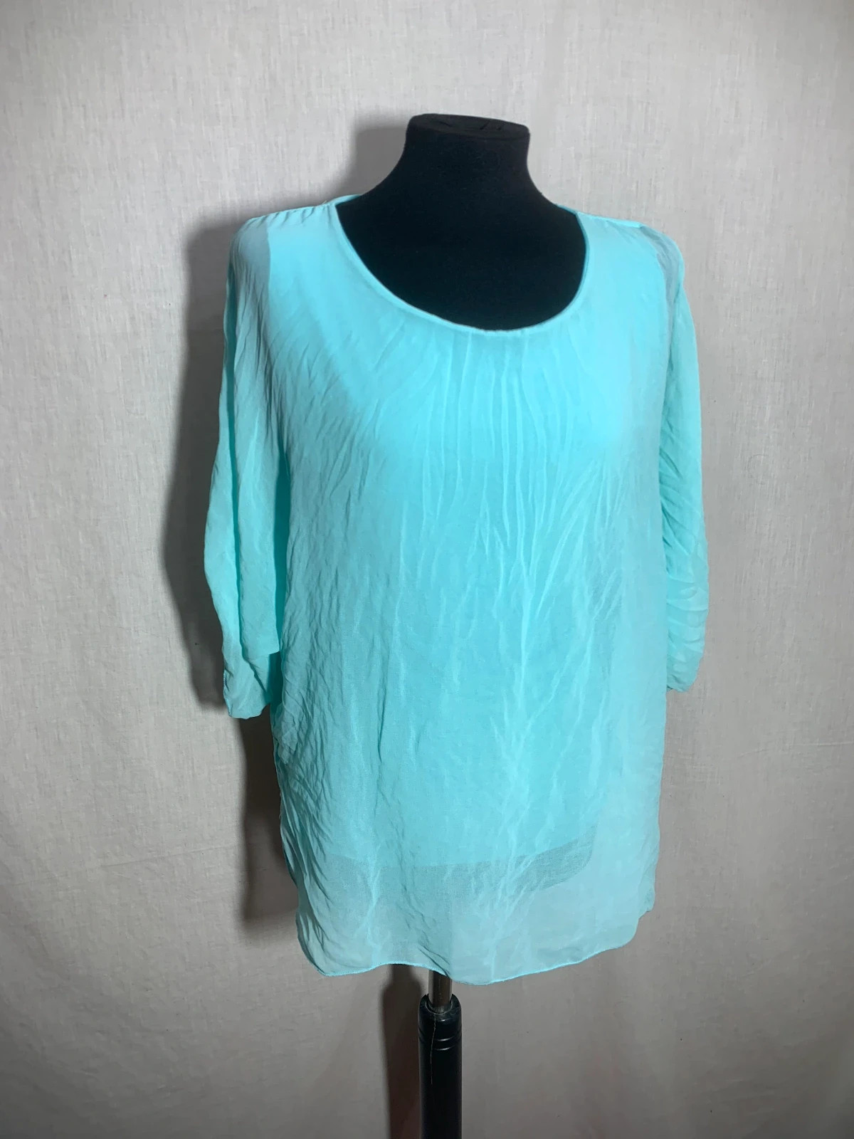 Blusa Azul Claro de Manga 3/4 | Light Blue 3/4 Sleeve Blouse – taille XXL / 44 / 16 3
