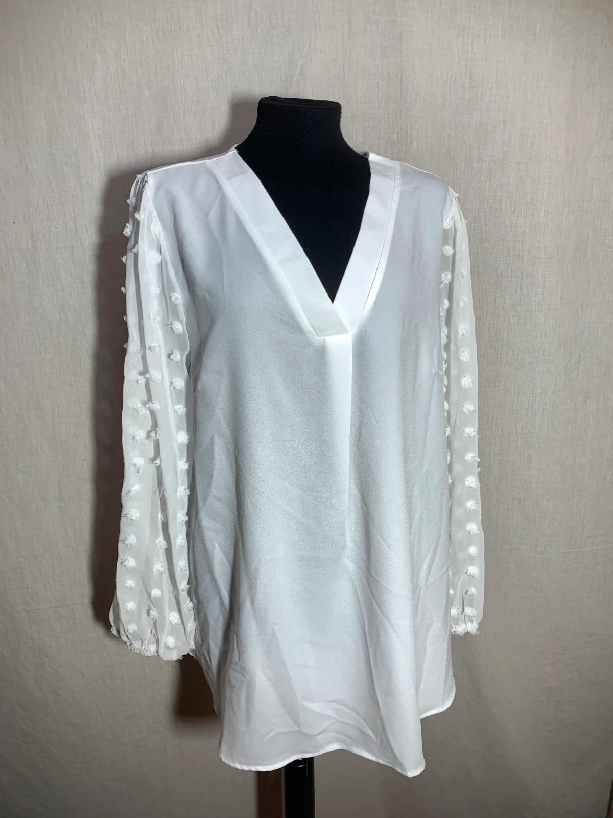 Blusa Blanca de Cuello en V | White V-Neck Blouse – taille XXL / 44 / 16 3