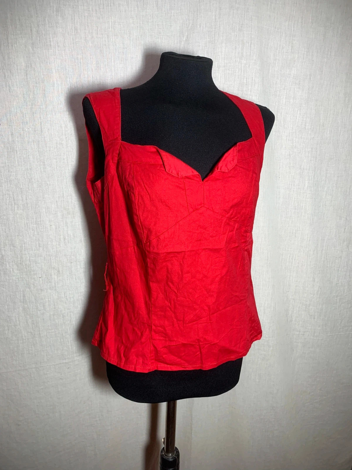 Blusa Roja sin Mangas de Espalda Descubierta | Red Sleeveless Open Back Blouse | Kira – Kira – taille XXL / 44 / 16 3
