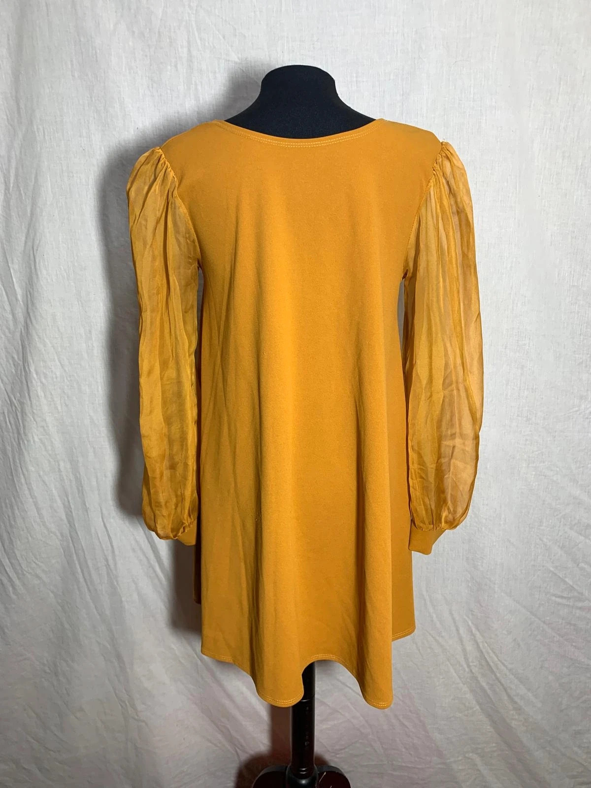 Blusa larga mostaza con mangas semitransparentes | Mustard yellow long blouse with sheer sleeves – Vintage Dressing – taille Taille unique 2