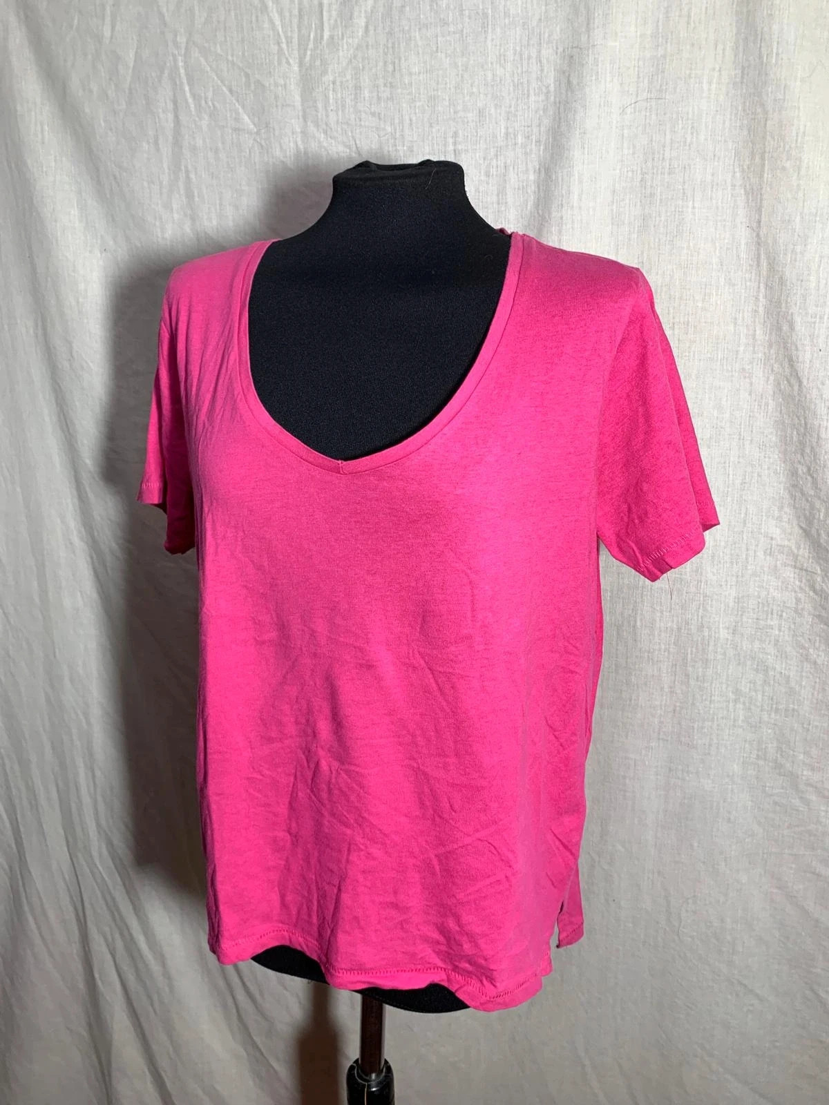 Camiseta rosa cuello pico | Pink v-neck t-shirt | Encuentro – Encuentro – taille M / 38 / 10 3