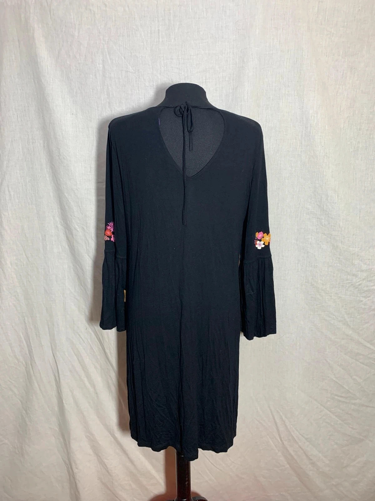 Vestido negro bordado | Black embroidered dress | Mamatayoe – Mamatayoe – taille XL / 42 / 14 2