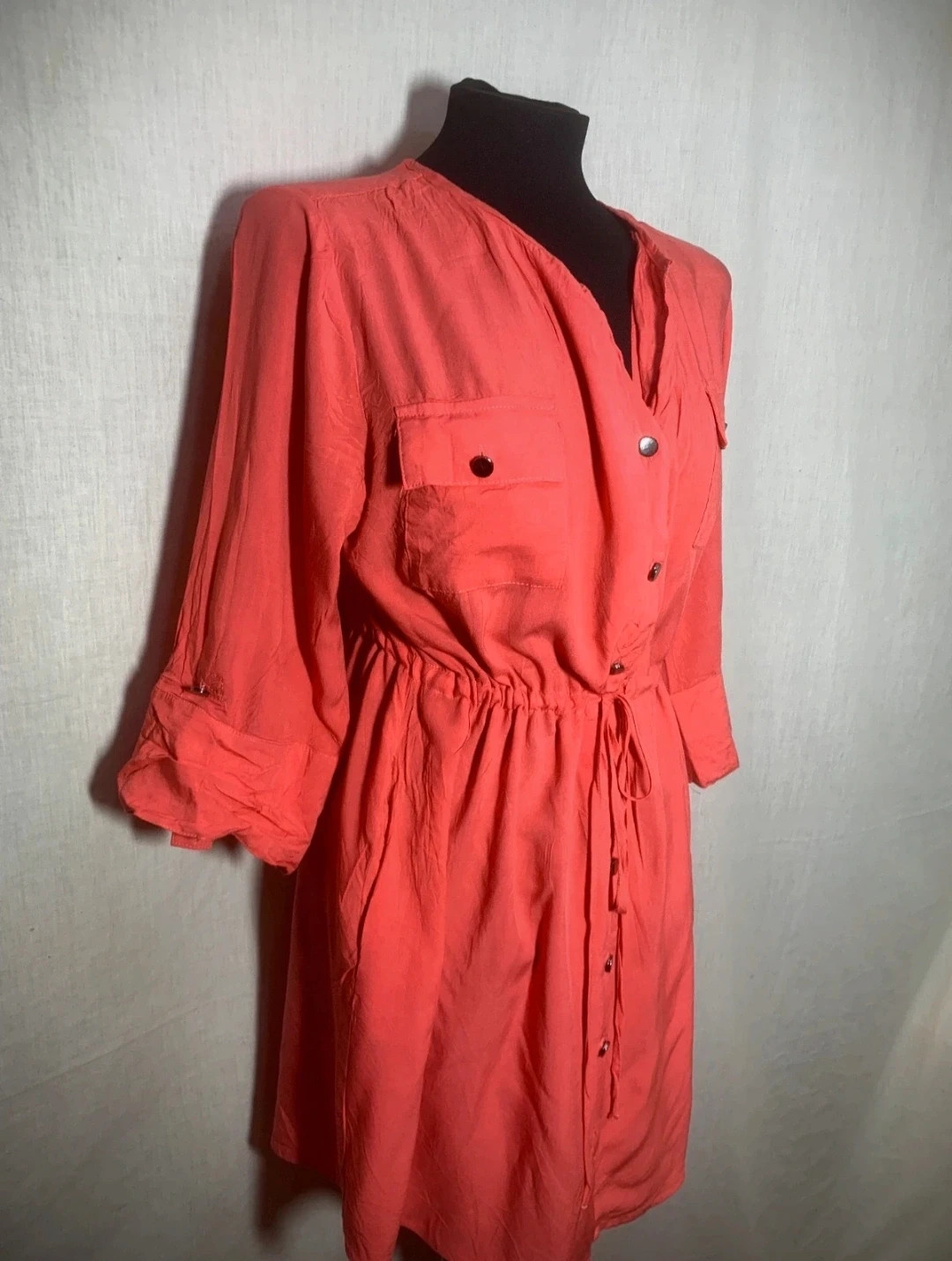 Vestido Coral con Cierre de Botones Estilo Camisa | Coral Shirt Dress with Button Closure – Riverside – taille M / 38 / 10 5