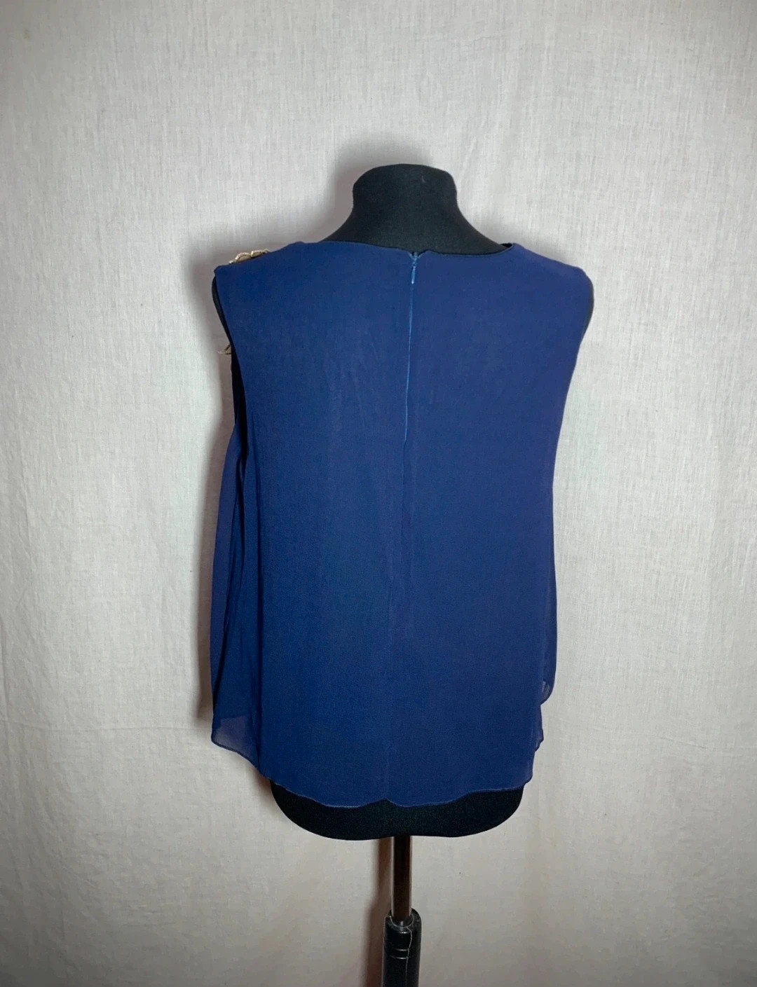 Blusa de Fiesta Azul Marino con Flor Dorada | Navy Blue Party Blouse with Golden Flower – Marta en Brazil – taille M / 38 / 10 5