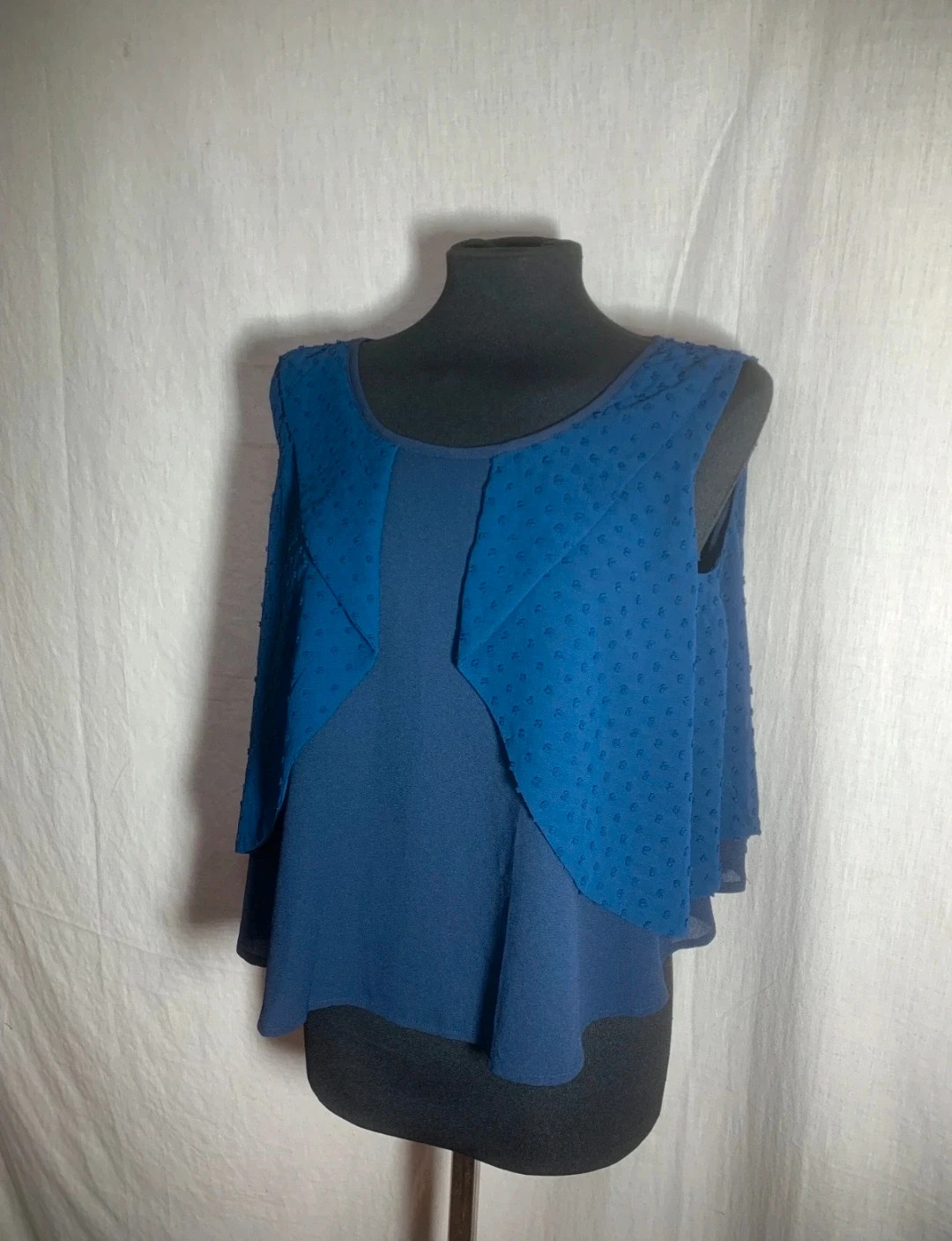 Blusa formal sin mangas Azul Marino | Navy Blue Sleeveless Formal Blouse – AKINO LAUDE – taille S / 36 / 8 4