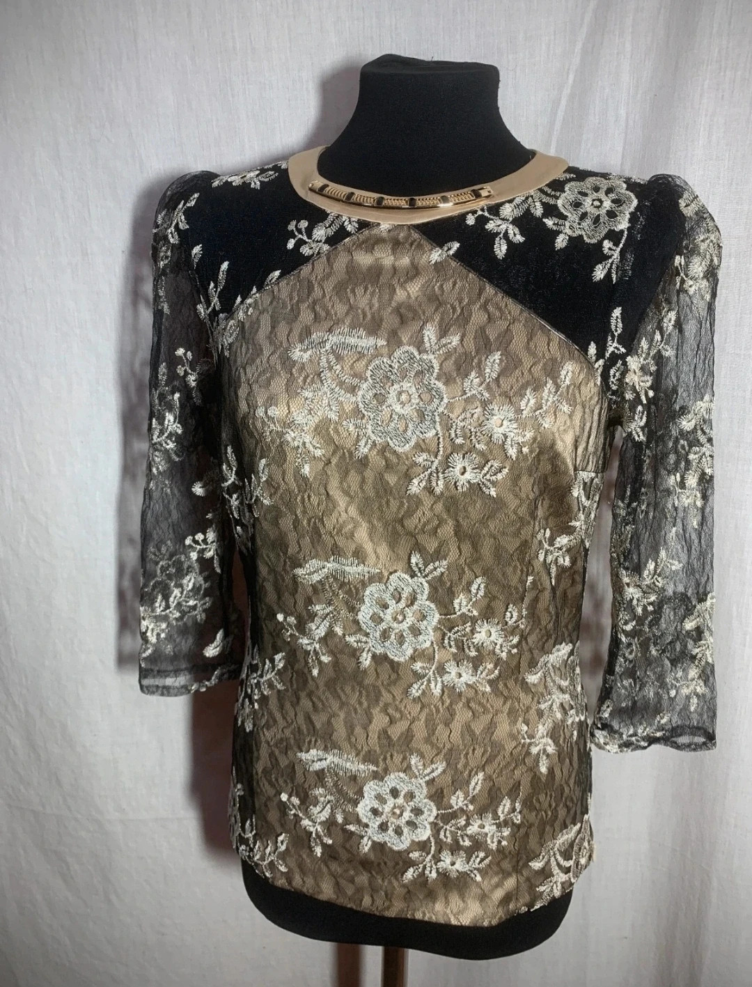 Blusa de Encaje Dorada | Golden Lace Blouse | Blouse en Dentelle Dorée – el Armario de Lulú – taille S / 36 / 8 2