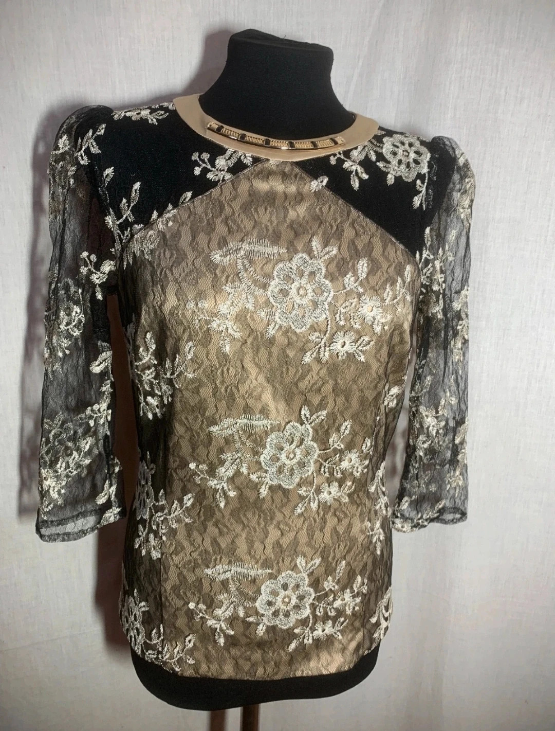 Blusa de Encaje Dorada | Golden Lace Blouse | Blouse en Dentelle Dorée – el Armario de Lulú – taille S / 36 / 8 3