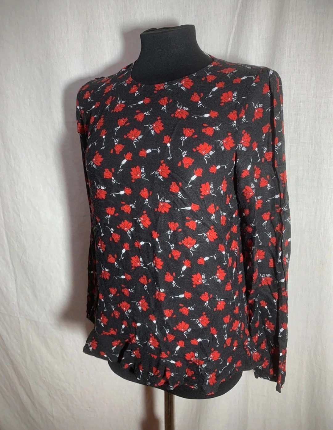 Blusa Negra con Estampado Floral Rojo | Black Blouse with Red Floral Print | Mango – Mango – taille M / 38 / 10 4