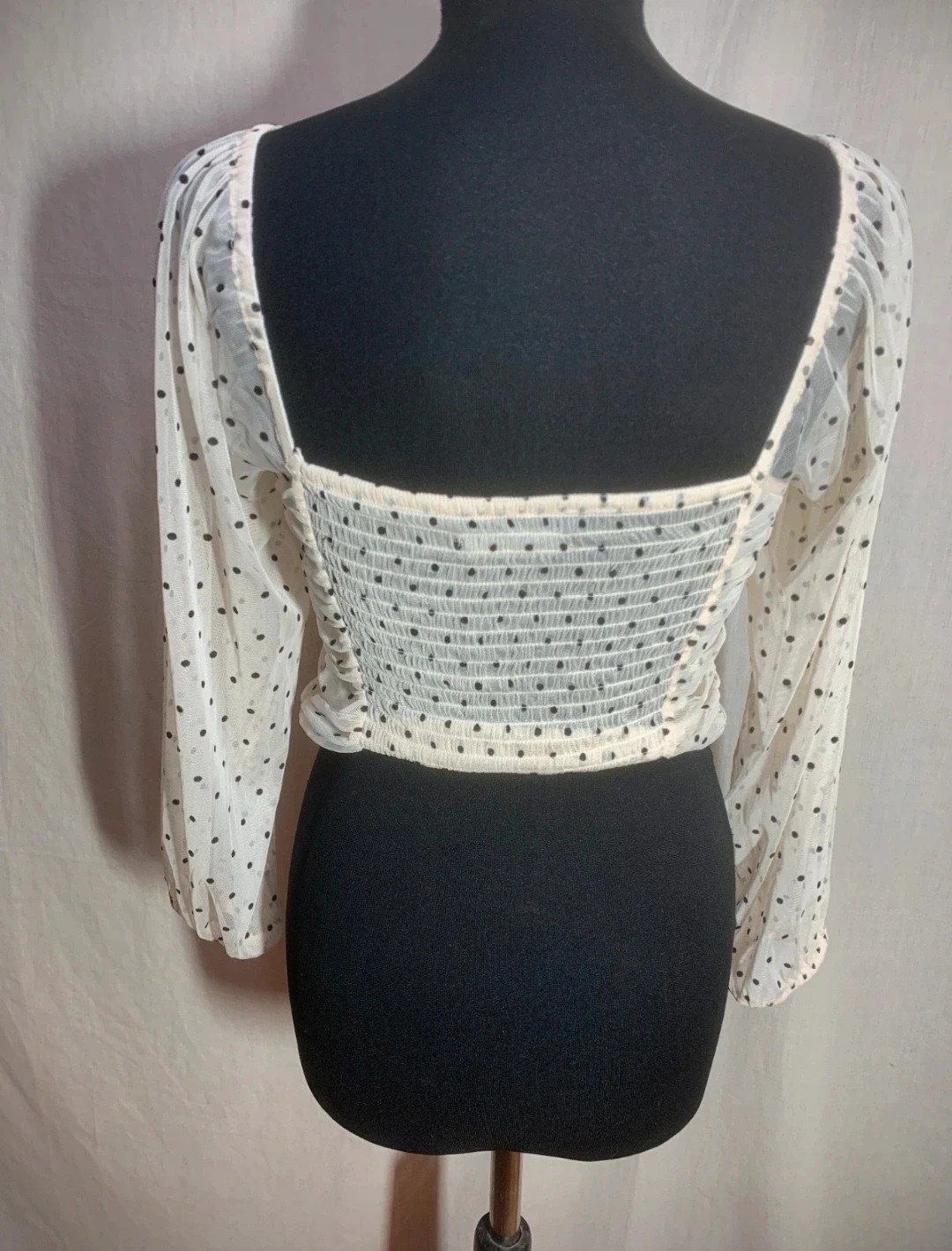 Blusa Crop-Top Blanca con Lunares Negros | White Crop-Top Blouse with Black Polka Dots | Bershka – Bershka – taille XS / 34 / 6 5