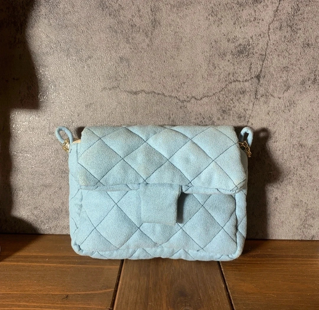 Bolso de mano acolchado azul claro | Light Blue Quilted Handbag 2