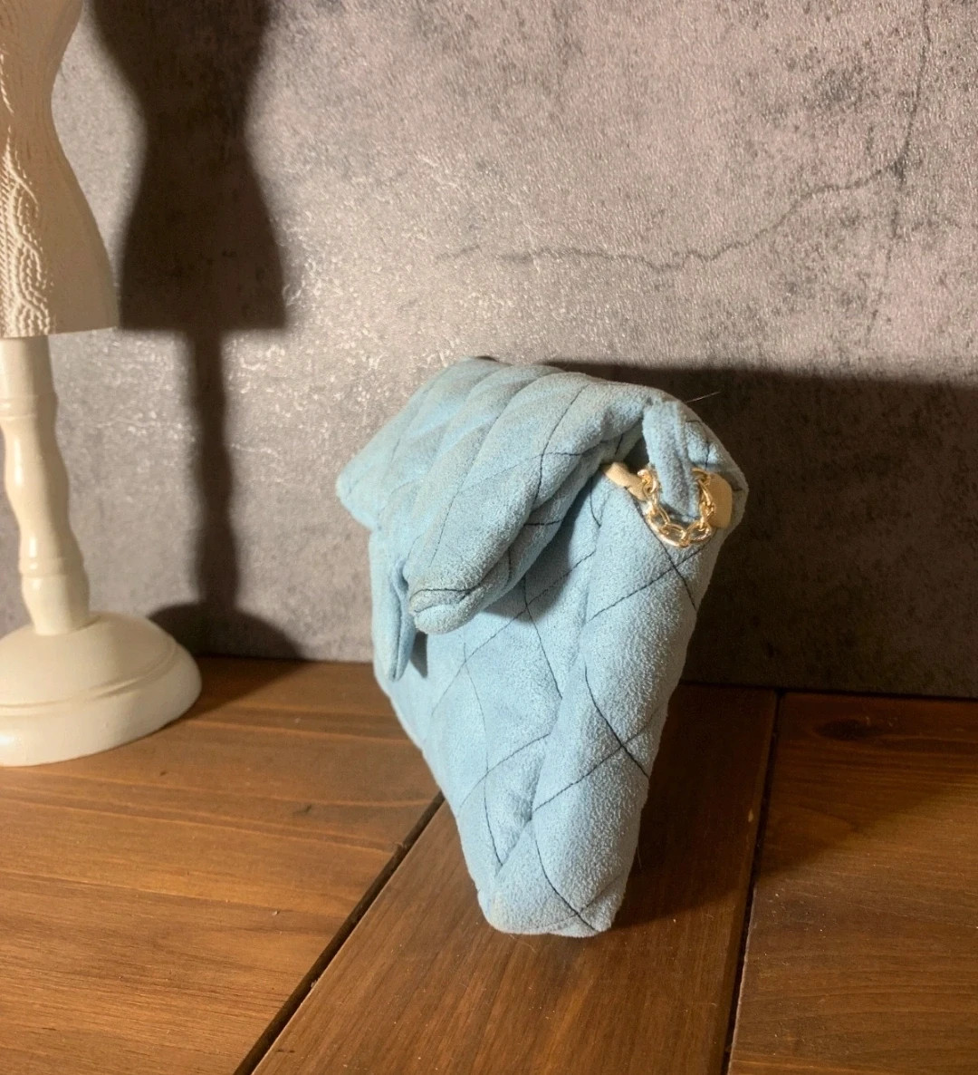 Bolso de mano acolchado azul claro | Light Blue Quilted Handbag 4
