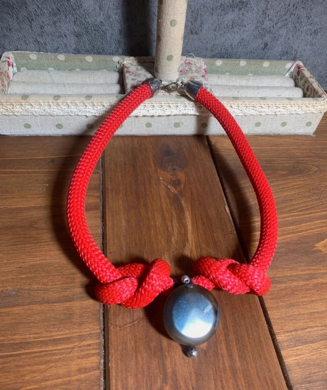 Collar Retro Rojo | Retro Red Necklace | Collier Rouge Rétro 4