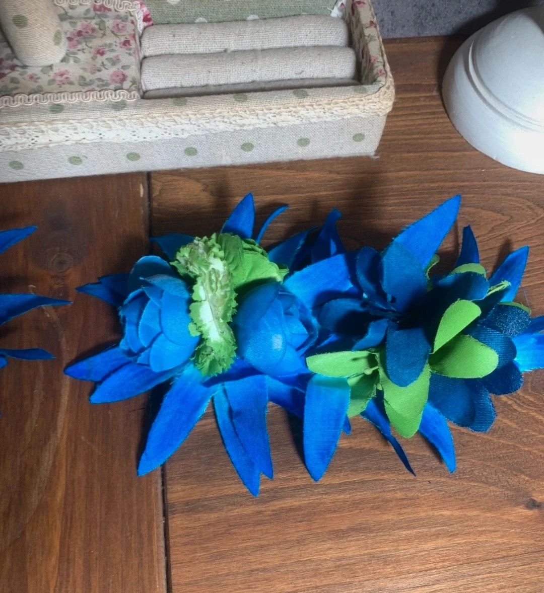 Pareja de horquillas de flores azules y verdes | Pair of Blue and Green Flower Hairpins 3