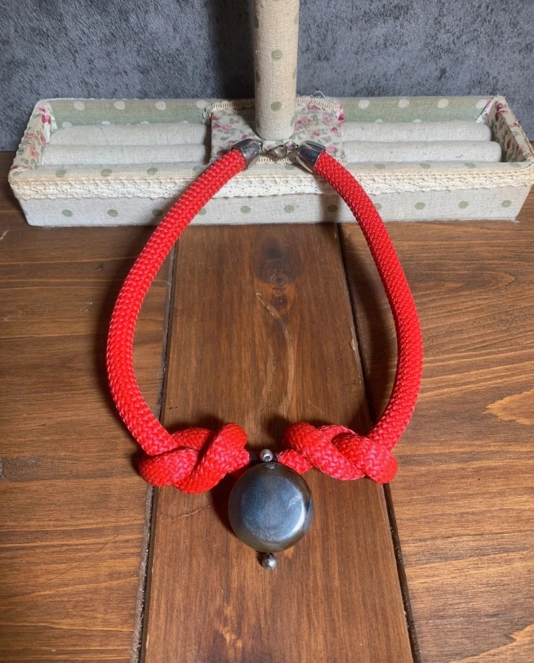 Collar Retro Rojo | Retro Red Necklace | Collier Rouge Rétro 2
