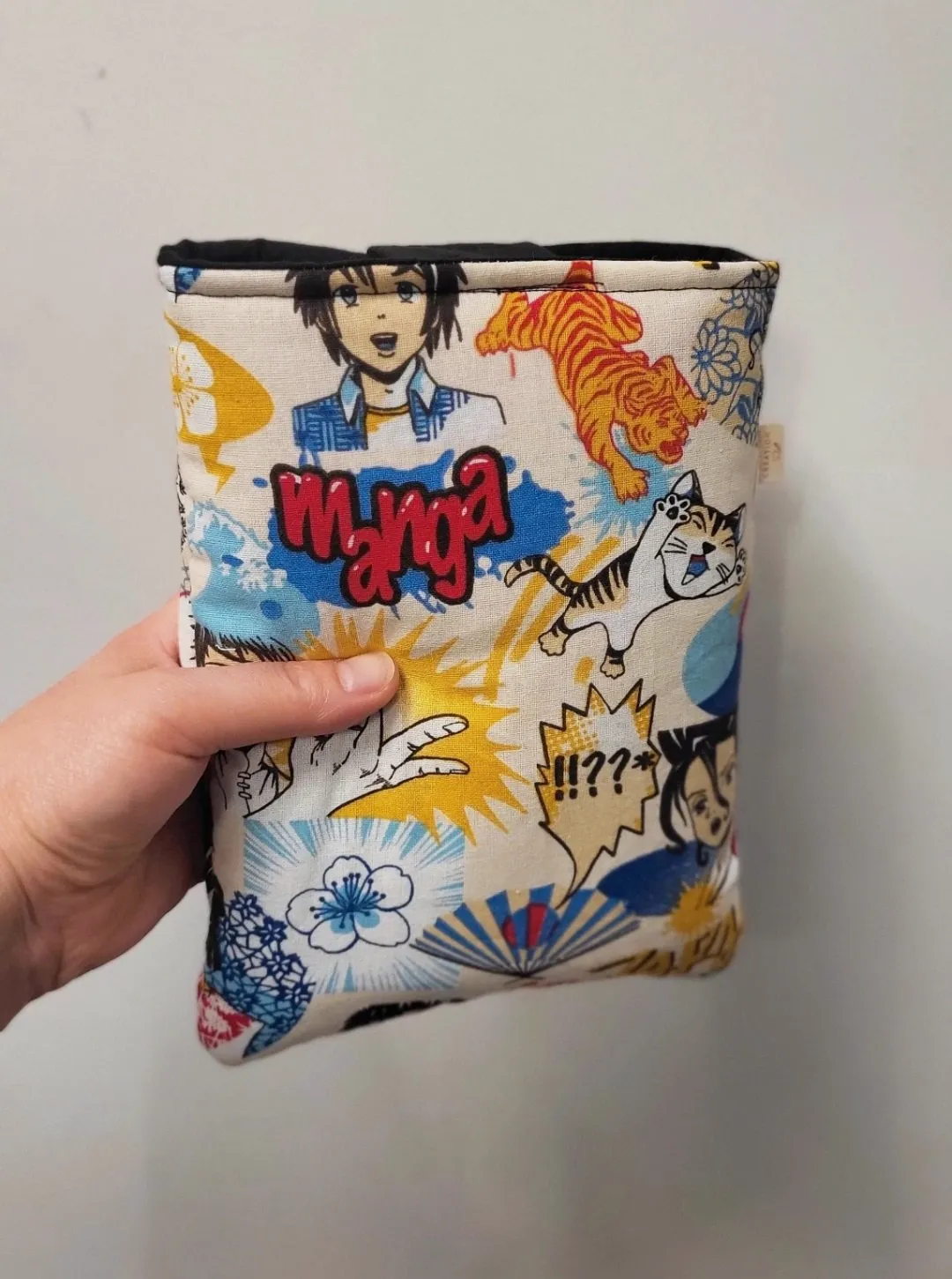 Pochette molletonnée imprimé manga et Japon multicolore – sans marque – taille Taille unique 4
