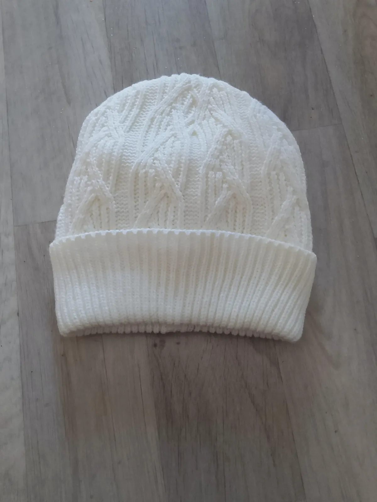 Bonnet blanc molletonné neuf
