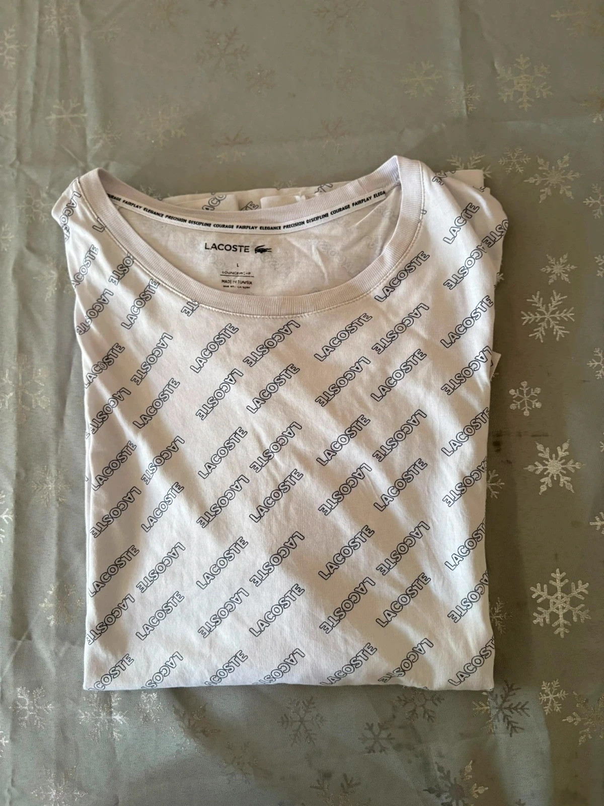 T-shirt / Haut de pyjama Lacoste – Taille L – Motif logo intégral – Neuf/Très bon état – Lacoste – taille L 2