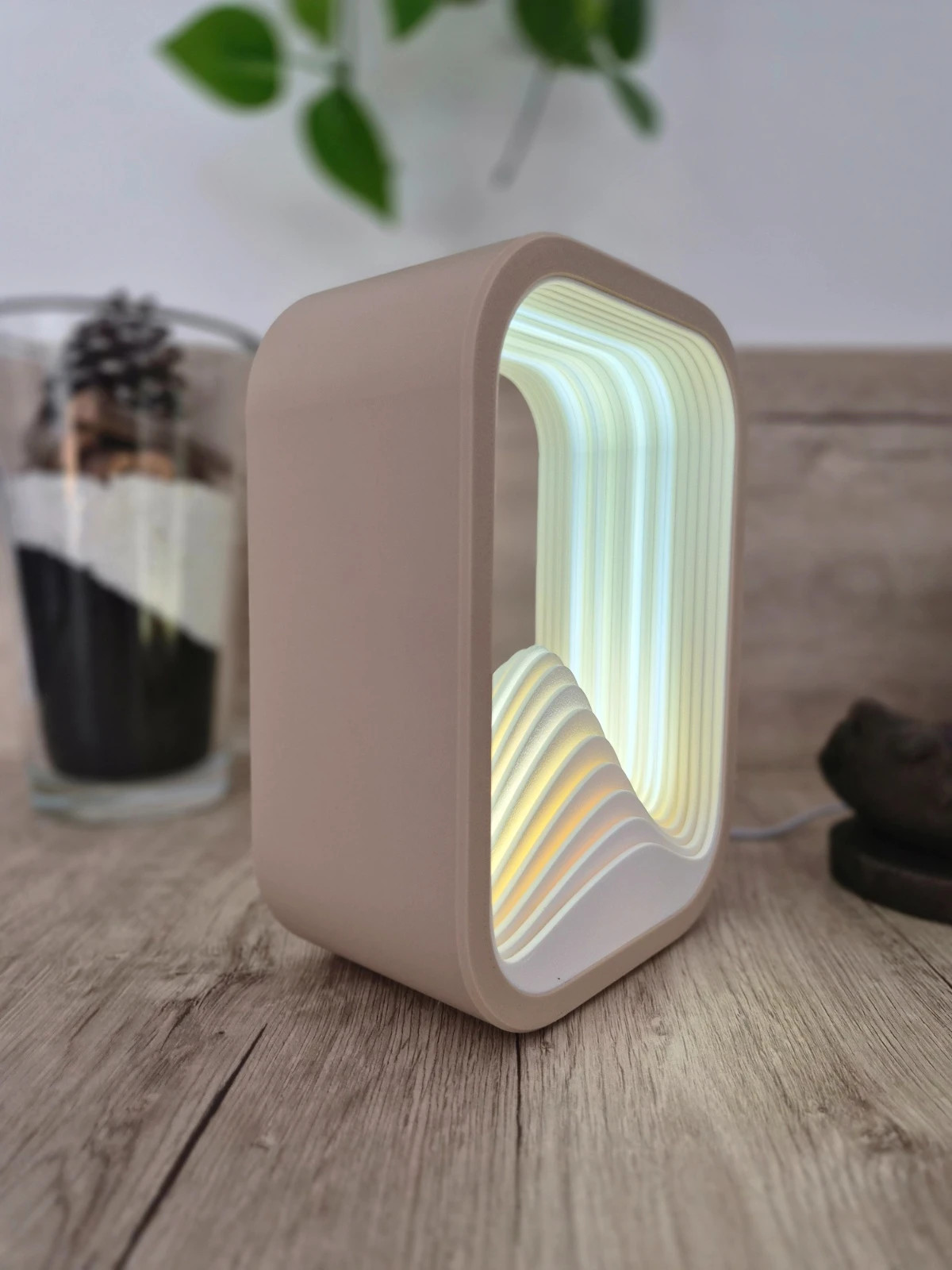 Lámpara Led de diseño elegante y minimalista con láminas de olas – ElegantLights 5