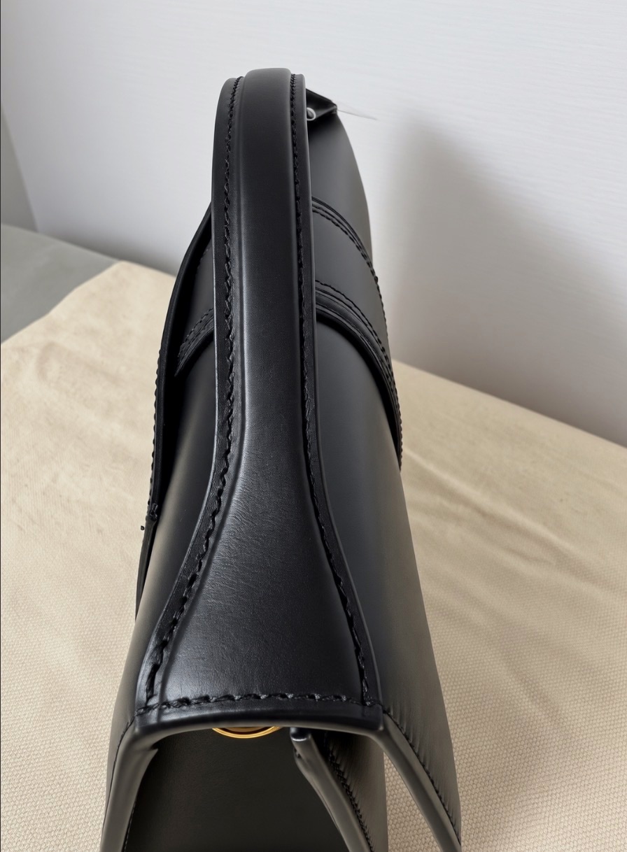 Sac à main Jacquemus Le Bambino noir en cuir – Jacquemus – taille Taille unique 9