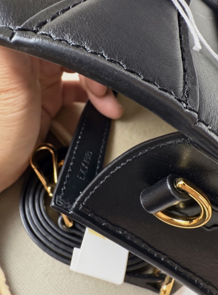 Sac à main Jacquemus Le Bambino noir en cuir – Jacquemus – taille Taille unique 6