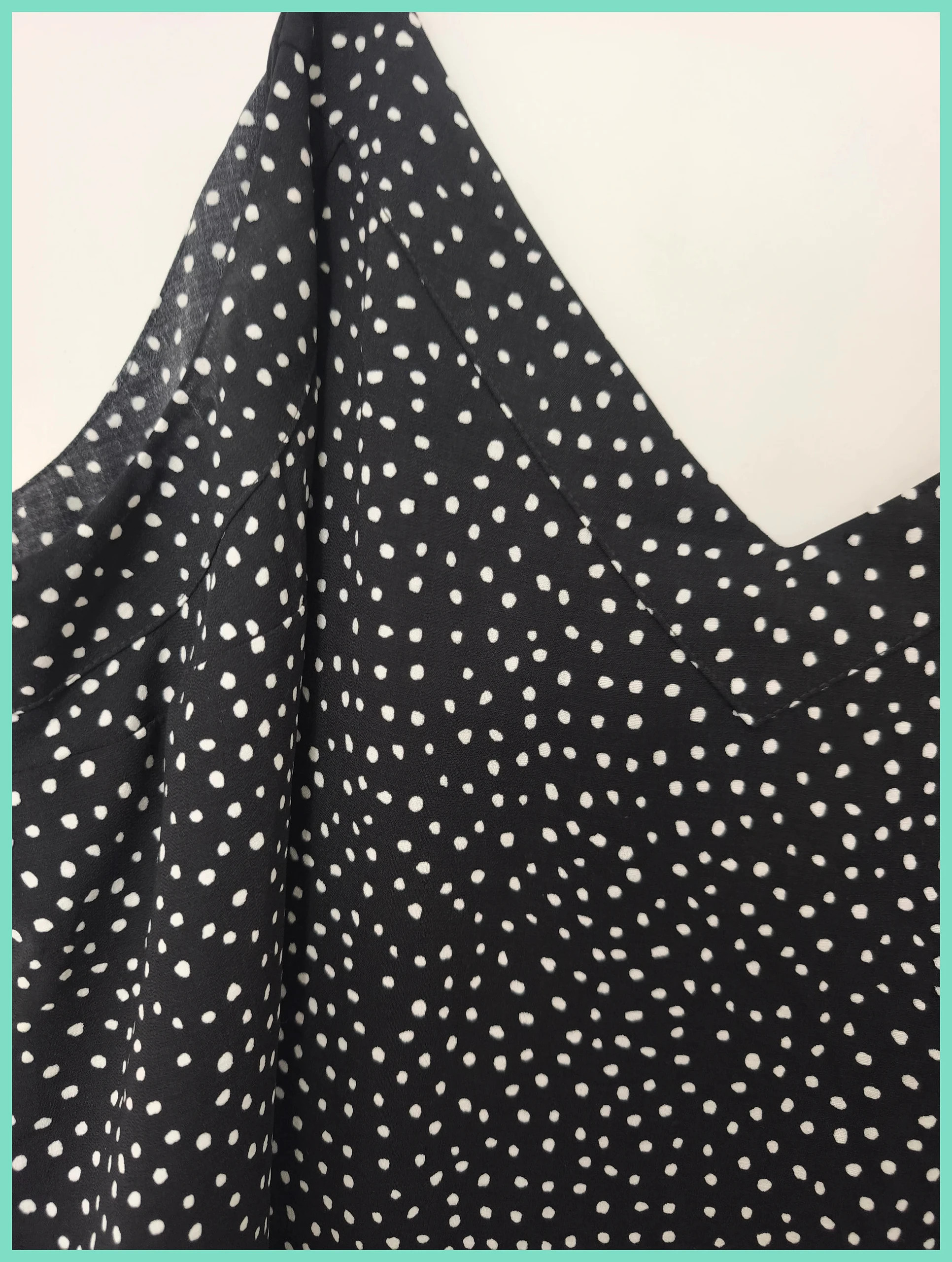 Top noir à pois blancs fines bretelles – style fluide été chic taille 52 – Georges – taille 6XL / 52 / 24 2