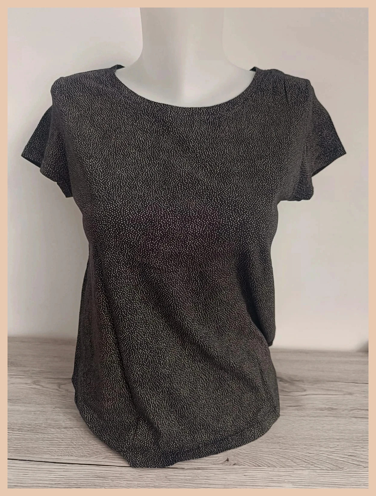 T-shirt H&M Basics noir à pois – Taille XS. No309 – H&M – taille XS / 34 / 6