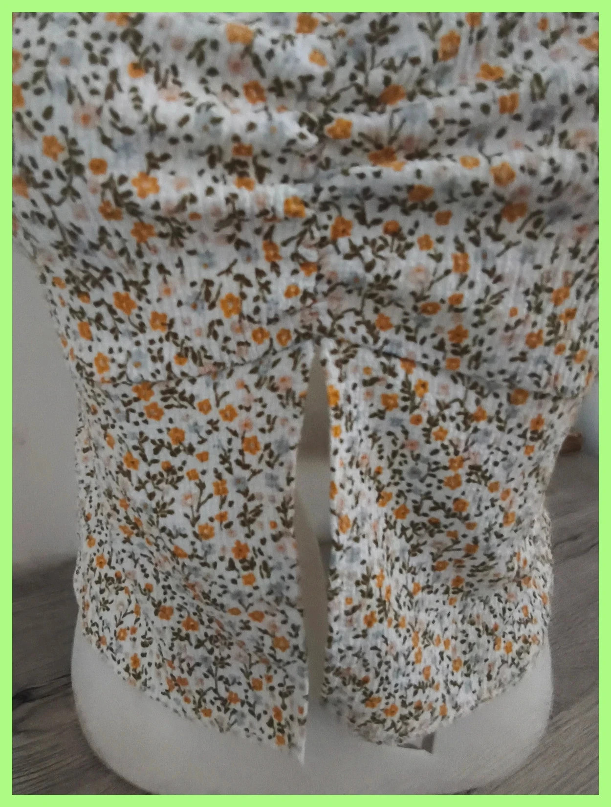 Top fleuri blanc et jaune – Primark – Taille S. No306 – Primark – taille S / 36 / 8 2