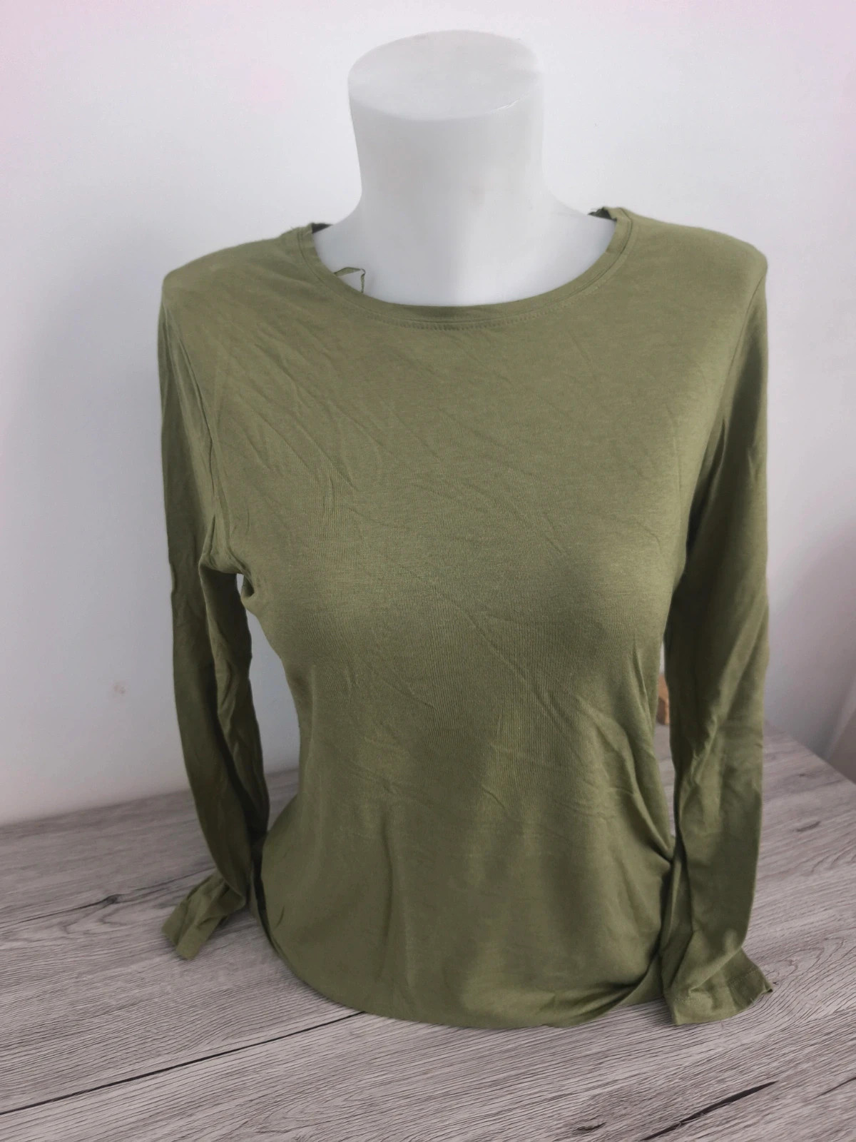 T-shirt manches longues kaki – Tu – taille 16. No327