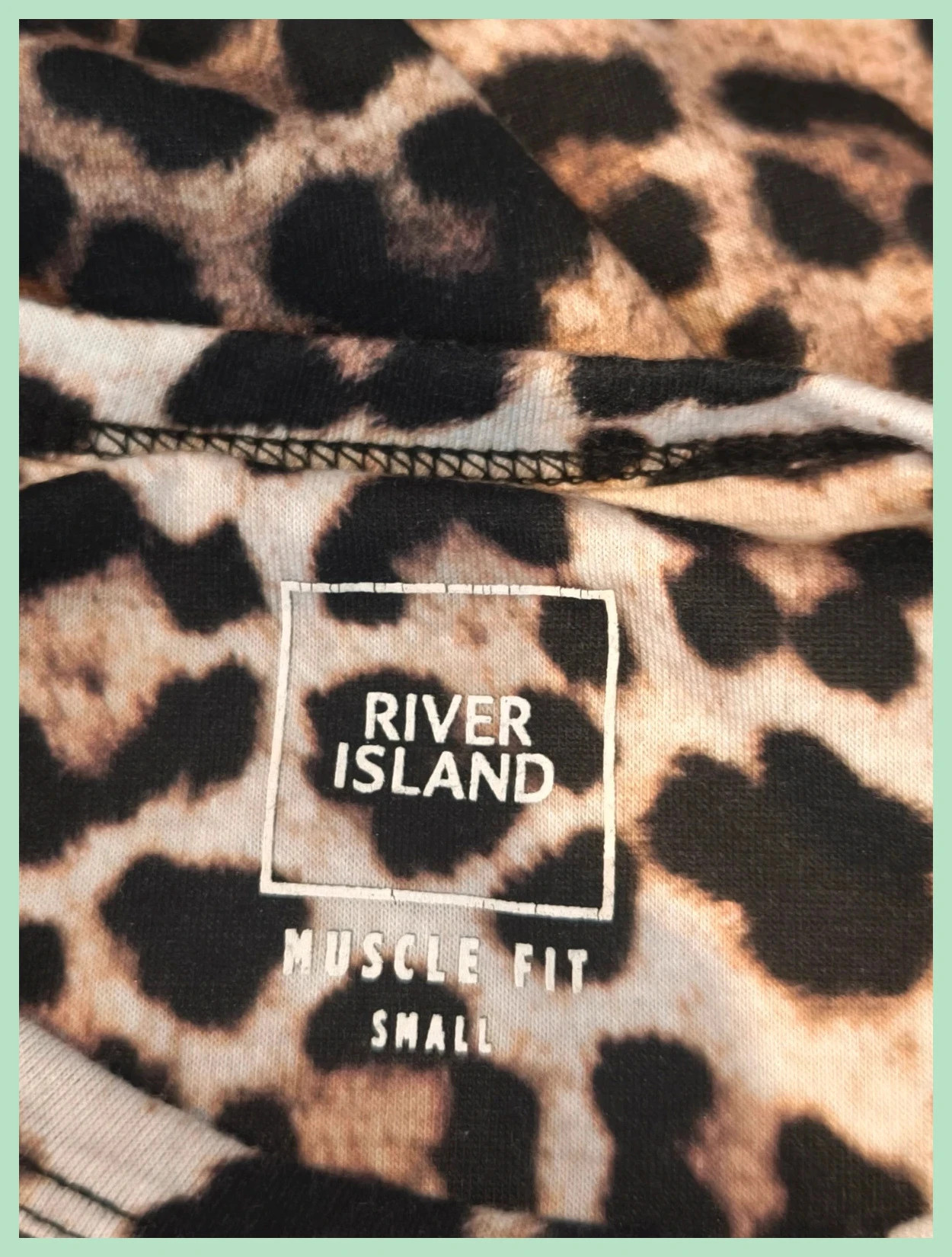 T-shirt imprimé léopard River Island – Taille S – Muscle Fit – River Island – taille S / 36 / 8 2