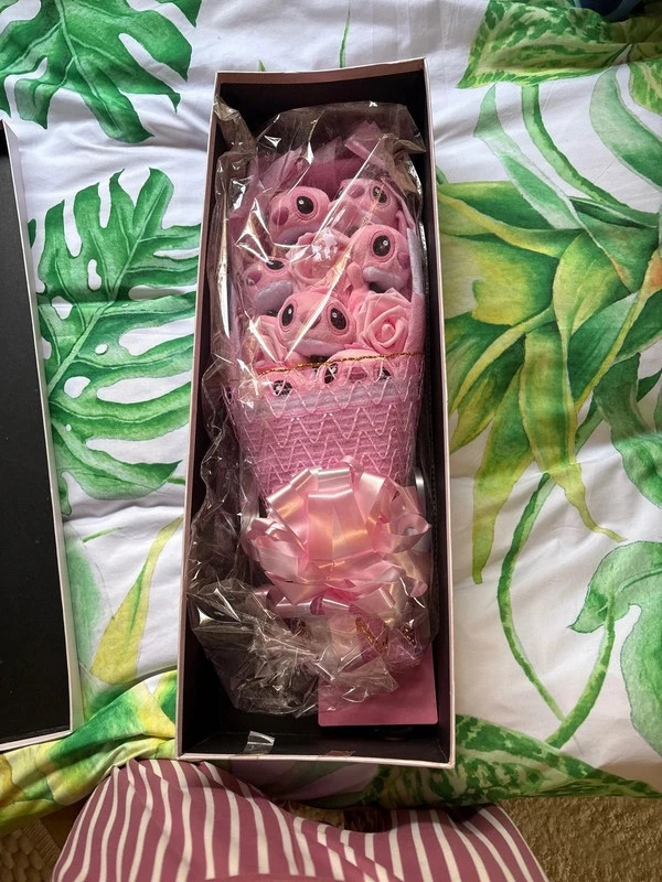 Bouquet, Stitch, Angela