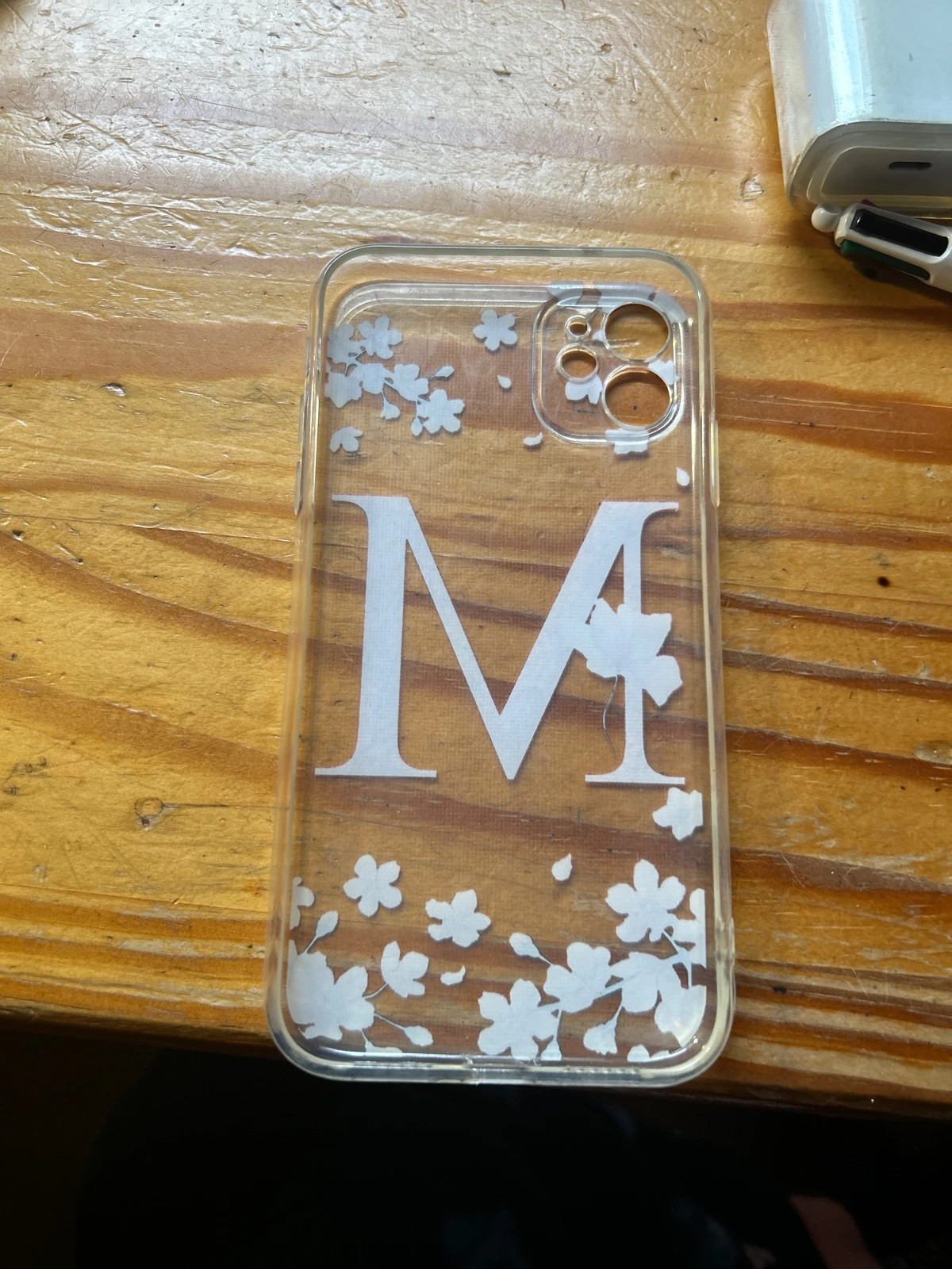 Coque iPhone 11 initial M fleur de cerisiers 3