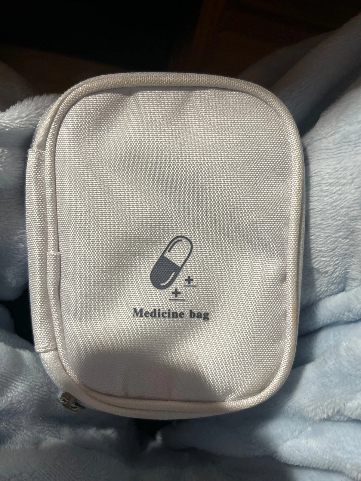 Petite trousse de premiers secours taille S vide neuf
