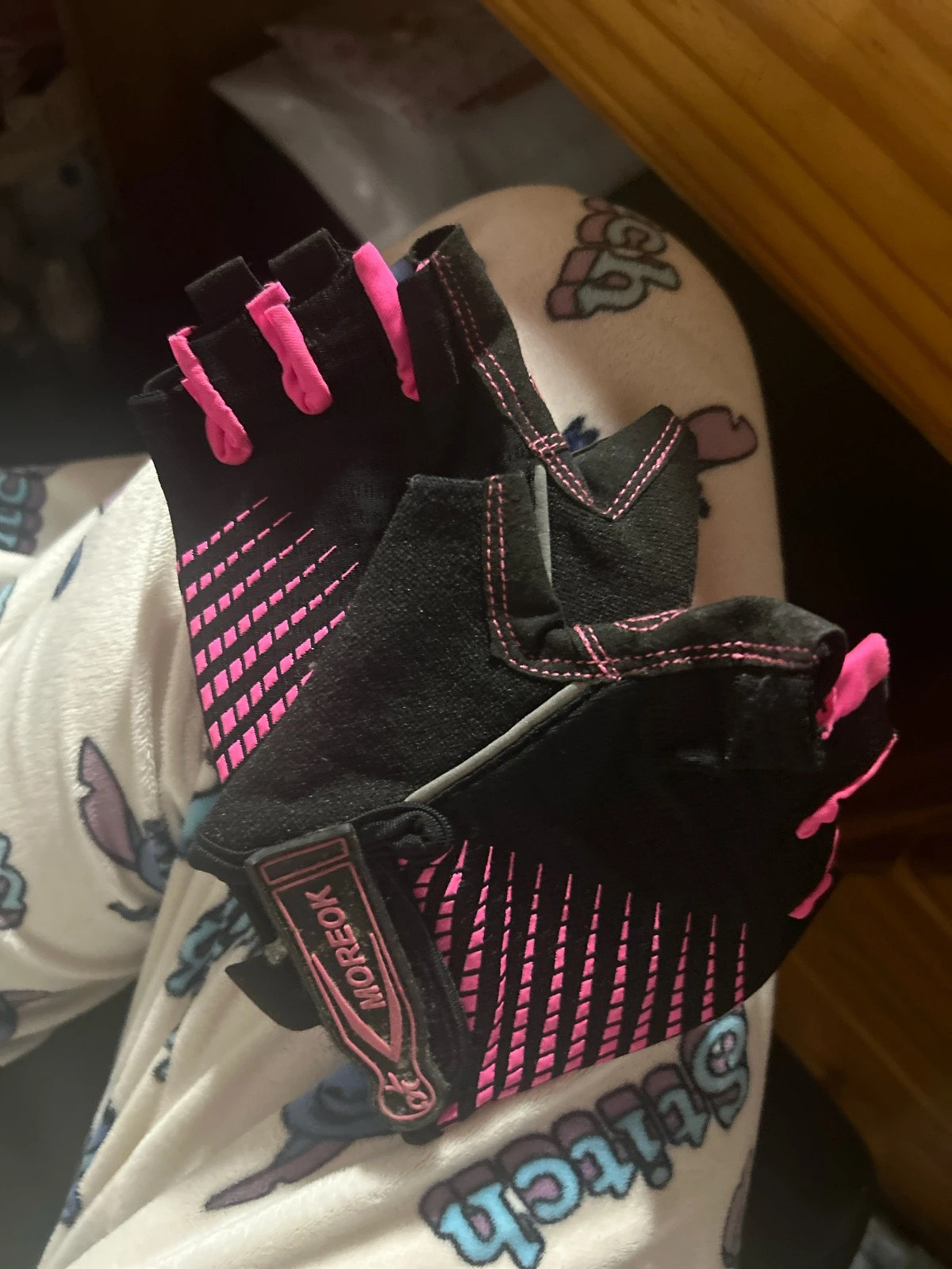 Gant de vélo rose et noir neuf taille petit