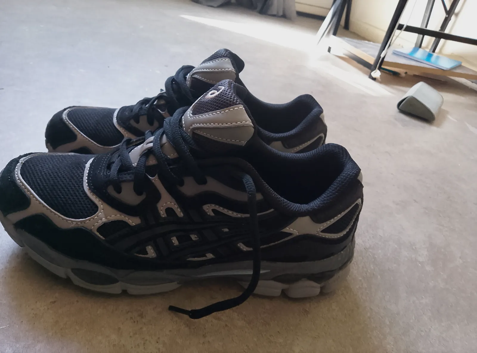 Asics noir et gris – Asics – taille EU 41 3
